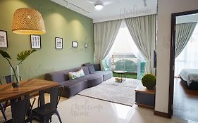 Paragon Suites Ciq Homestay By Welcome Home